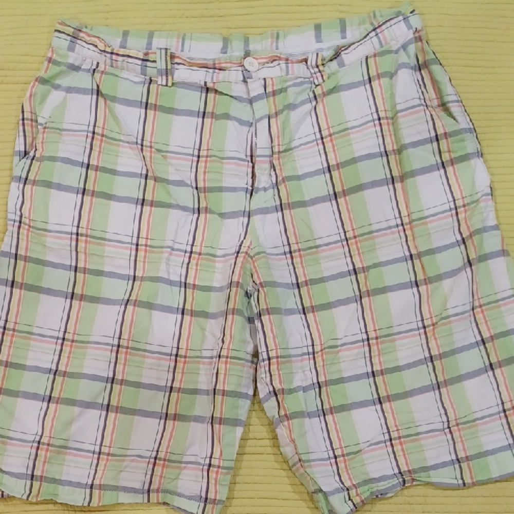 Lacoste Vintage Green and White Plaid Men's Shorts